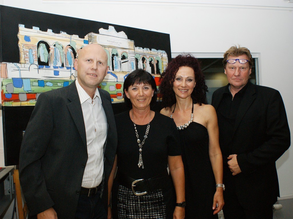 Unternehmer Willi Rester mit Gattin Christine, Mausi Lugner, Herbert Wallner